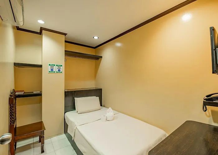 Juliano Hotel