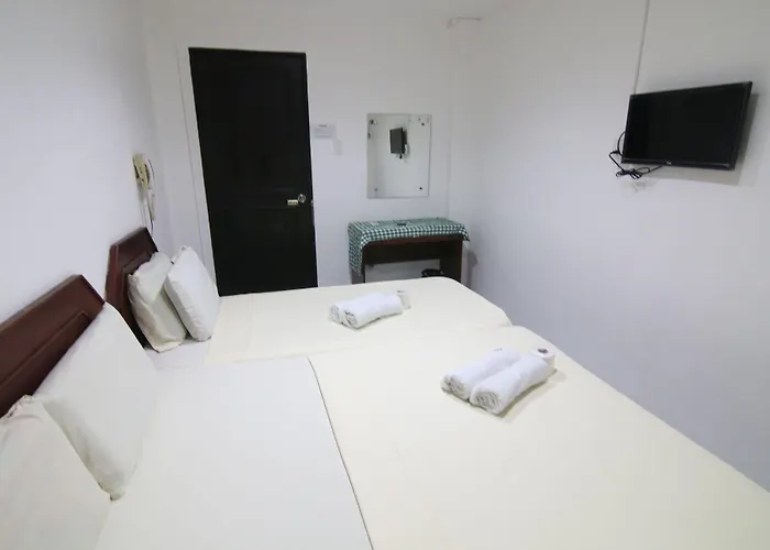Juliano Hotel
