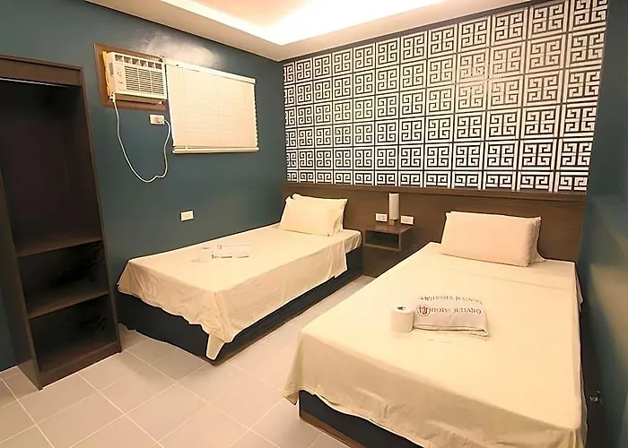 Juliano Hotel